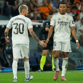 Mastantuono debutó en el Real Madrid: con una chance clara, así fueron sus 30 minutos en cancha