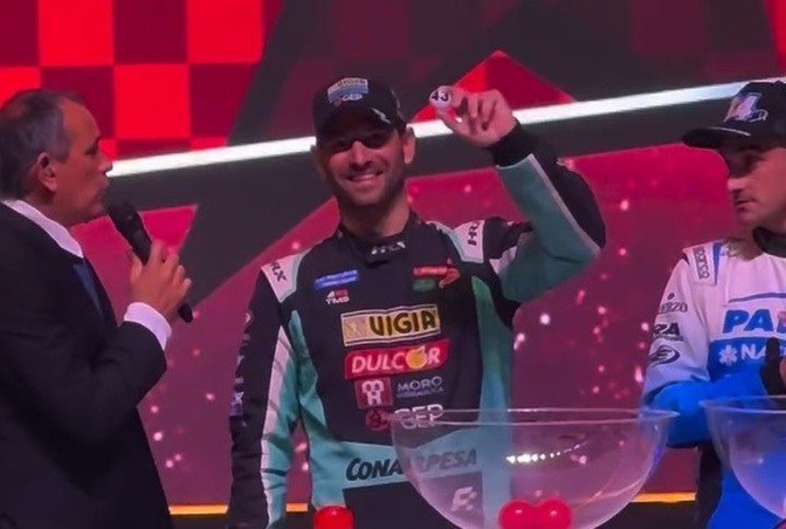 Facundo Ardusso sacó la bolilla 43, número de Franco Colapinto, en el sorteo del TC y se marchó con una sonrisa.