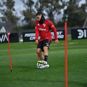 El 10 va por el 100 en River: Juanfer Quintero y una cita especial contra Independiente