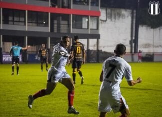 Bombazo en el Nacional: Emiliano Vecchio rescindió contrato en Defensores