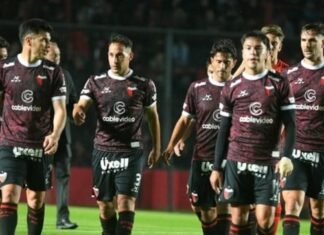 Colón perdió y sigue sin asegurar la permanencia en la Primera Nacional