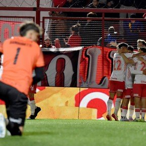 Exhibición: con golazos, Argentinos derrotó a Banfield