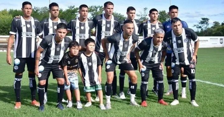 Fénix es el primer descendido a la Primera C. (Prensa Fénix)