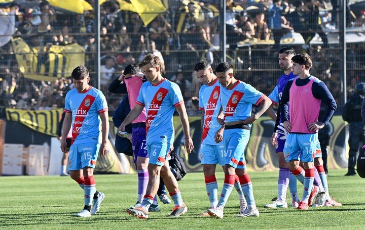Arsenal descendió a la B después de 33 años. (Foto: Prensa Deportivo Madryn)