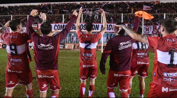 Deportivo Morón, se ilusiona. Foto: @depmoronoficial