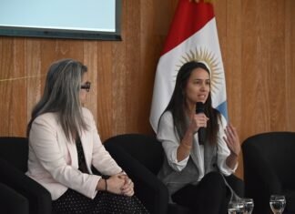 Se realizó en la Legislatura el conversatorio “Decidir con datos” sobre cáncer de mama