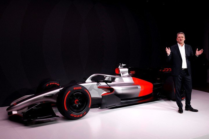 El SEO de Audi, Gernot Dollner, presentó el Audi R26 (Reuters).