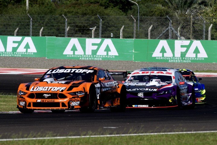 Mauricio Lambiris heredó el triunfo de la serie y largará 3° en la final. (Prensa TC / ACTC)