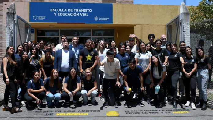 La Municipalidad presentó la nueva Guía de Estudio para quienes tramitan su licencia de conducir
