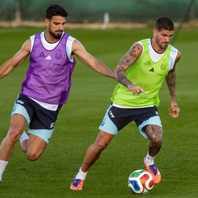 Video: el golazo del Flaco López en la práctica de la Selección