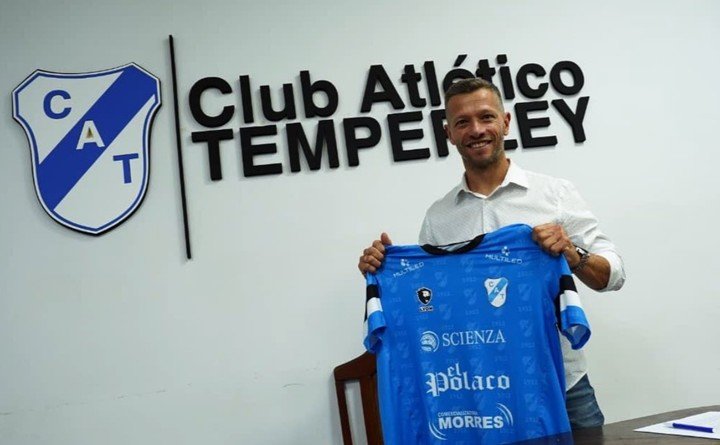 Nico Domingo, asumió nuevo DT de Temperley (@TemperleyOk)
