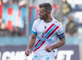 Jugó en el River de Gallardo y pica en punta para dirigir en el ascenso