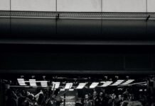 Fallido debut de Aston Martin: se detuvo el auto y así fueron los tiempos del cuarto día de test en Barcelona