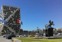 Llaryora extendió el recorte de sueldos para todo el gabinete durante 2026