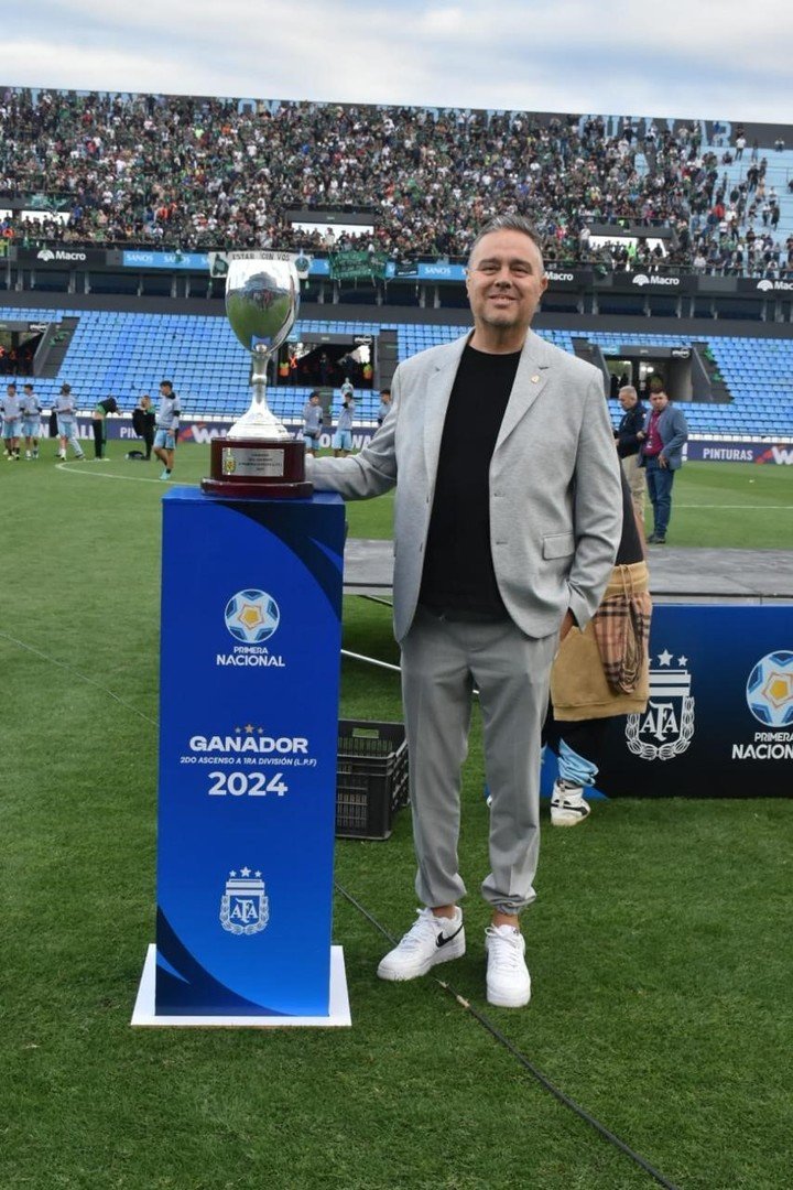 Achile es el presidente de la Primera Nacional.