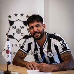 Un debut fallido con la IA: Wanderers quiso presentar a un refuerzo y terminó en burla de Progreso 