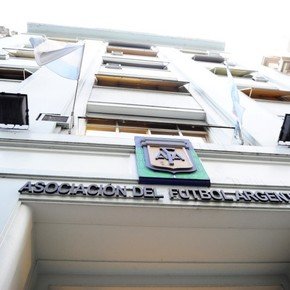 Así será el debut de la Primera Nacional: árbitros, horarios y la app de AFA para ver los partidos