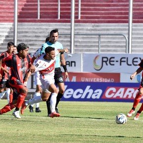Morón y Defensores no se sacaron ventajas: empate en el debut en el Oeste