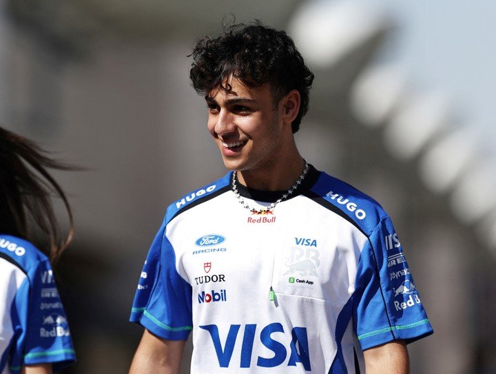 Lindblad ya contó con acción en Barcelona y Bahrein. Le queda su estreno oficial. (REUTERS/Hamad I Mohammed)