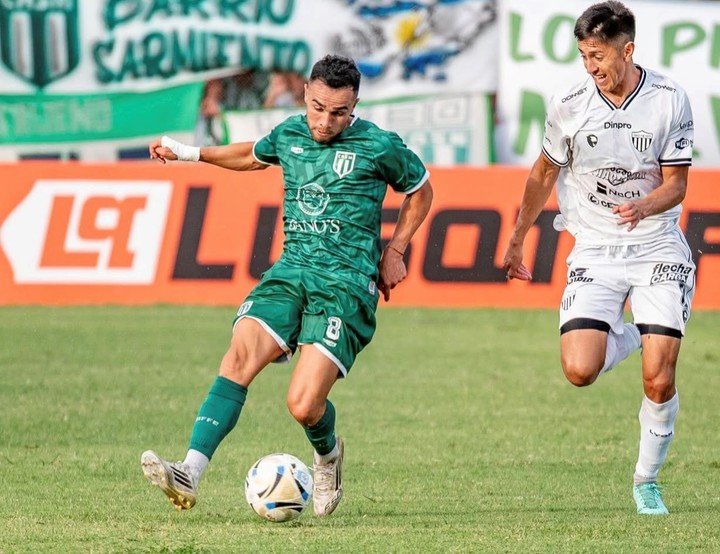 San Miguel vs. Chaco For Ever.