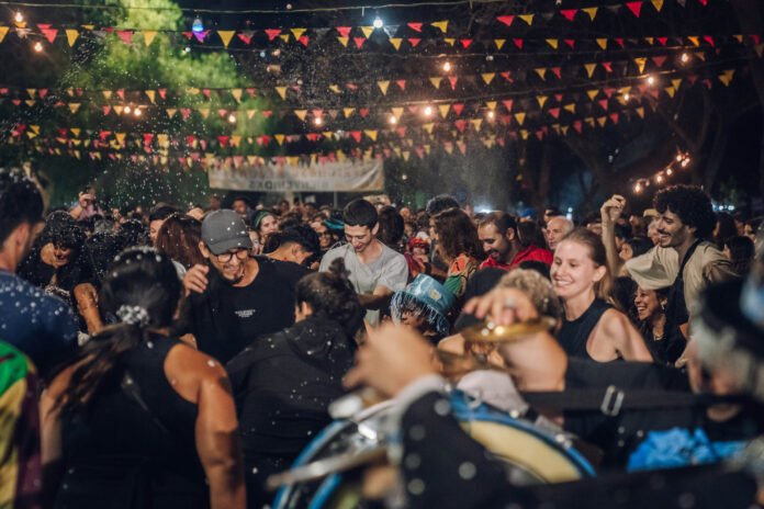 Del barrio al río y de la batucada al jazz: más de 150 mil cordobeses y 6000 artistas vivieron la temporada de carnavales