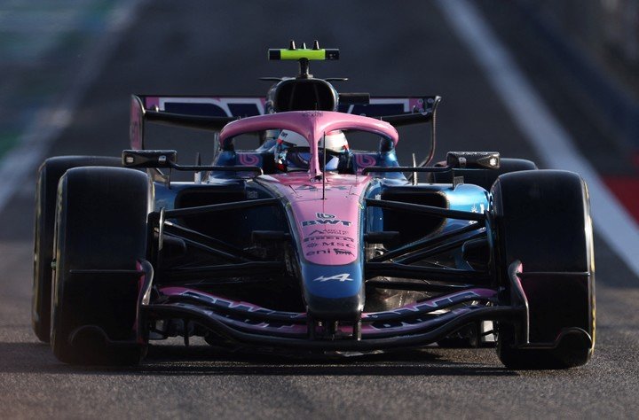 El A526 de Colapinto. Pinta bien. (REUTERS/Hamad I Mohammed)