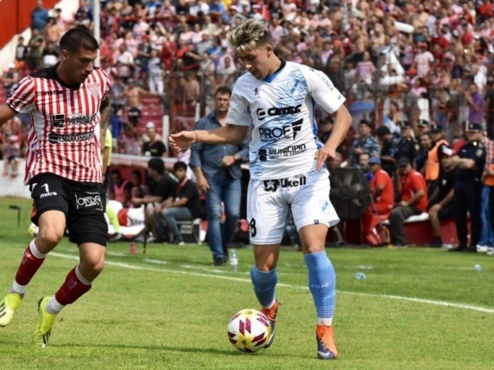 El clásico de Lomas será en cancha de Los Andes.
