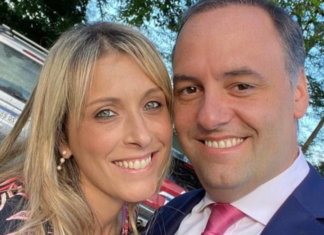 Caso Adorni: se confirmó que viajó a Aruba en primera clase junto a su esposa e hijos