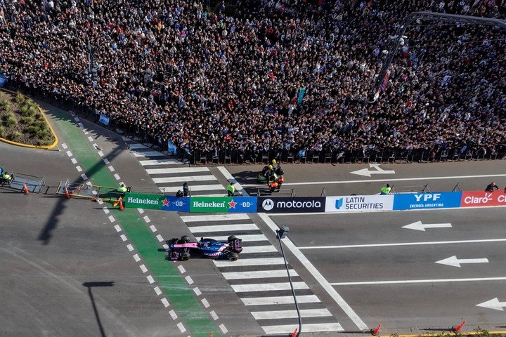 Casi 600.000 personas asistieron a la exhibición de Colapinto el domingo.