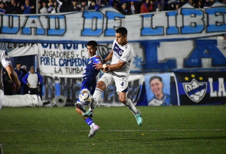 El Funebrero trepó hasta el cuarto lugar de su zona. @AcassusoOficial