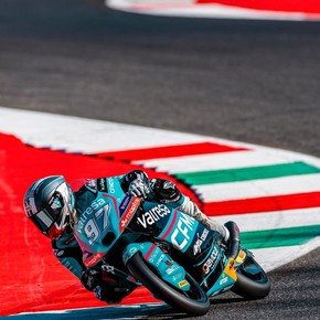 En una qualy insólita de Moto3 en Italia, Marco Morelli y Valentín Perrone se complicaron