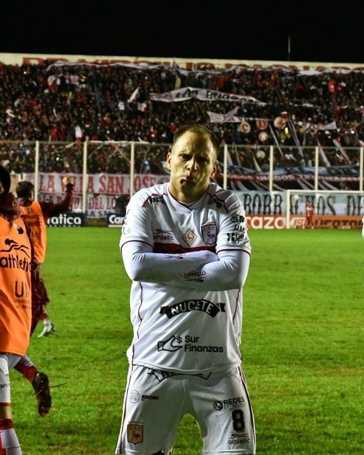 González fue el autor de uno de los goles en la victoria 2-0 de Morón ante Almirante en 2025.