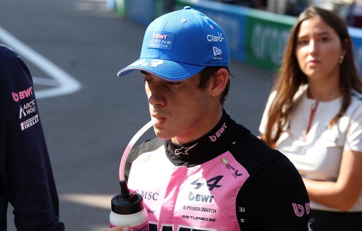 La mueca de amargura de Franco Colapinto tras quedar eliminado en la Q2 de Mónaco.
(REUTERS)