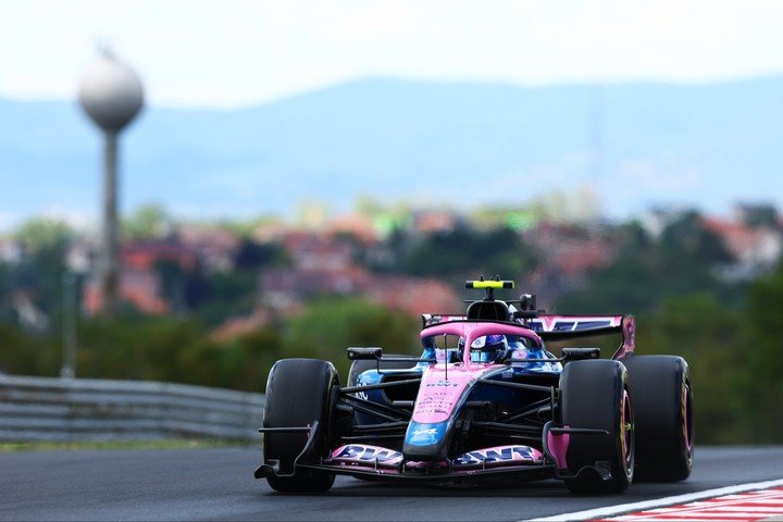 Paul Aron manejó el auto de Franco Colapinto en la FP1 de Hungría. (@AlpineF1Team)
