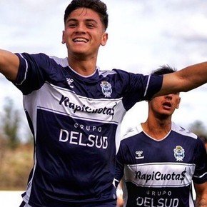 El central que llegó a la Primera Nacional tras rescindir con Gimnasia