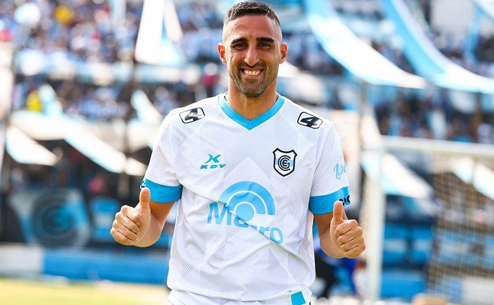 Pellerano se retiró en 2024 con la camiseta del Lobo y volvió como DT.