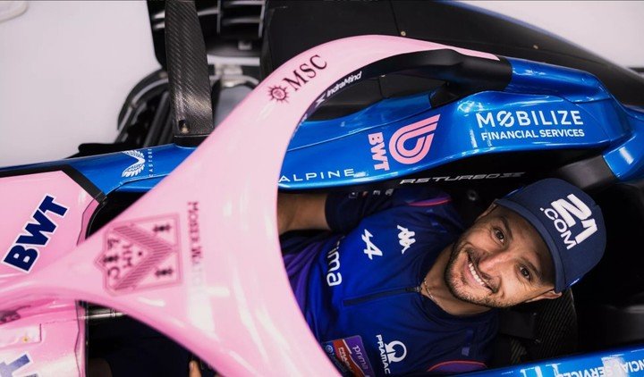 Jack Miller se bajó de la moto y se subió al F1.