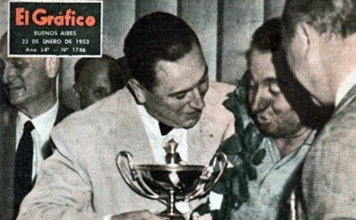 Peron y Ascari. Fotos de Kikuchi, Legarreta, Vazquez y Sanjurjo/Revista El Grafico Nro 1746. Enero de 1953