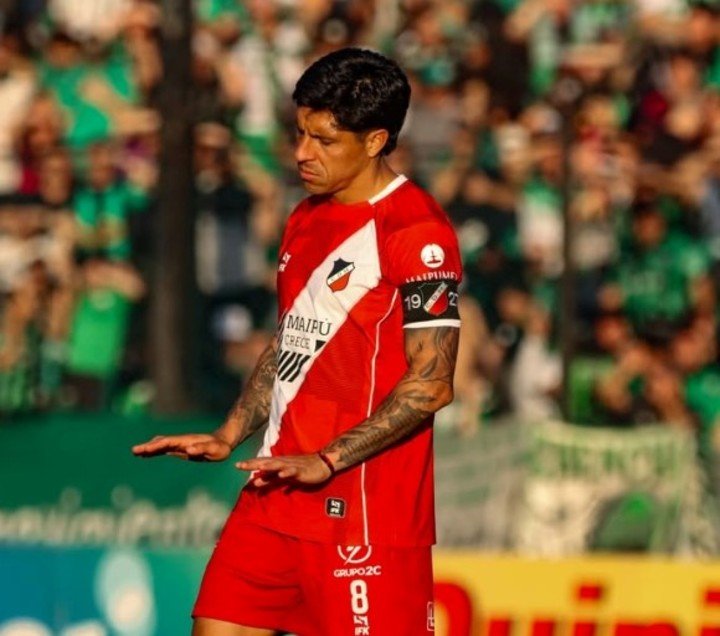 Enzo Pérez, una de las figuras en Mataderos. (Foto: Prensa Deportivo Maipú)