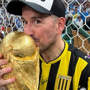 Maxi Levy y su frase desopilante: "¿Secanucas? Por salir campeón del mundo, le seco las bolas a Tapia con una toalla"