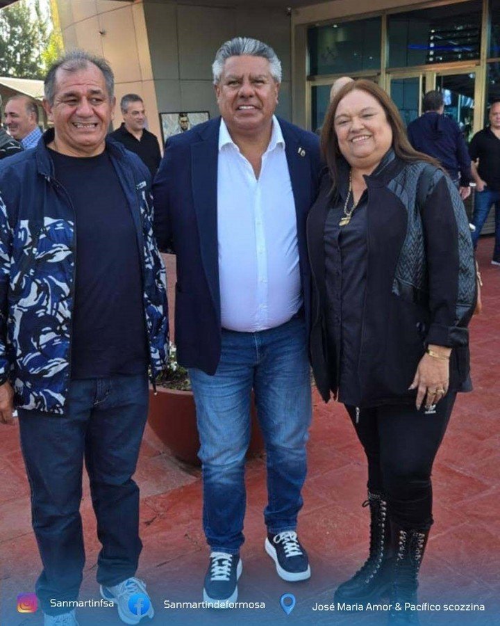 Chiqui Tapia junto con Grisel Cardozo.