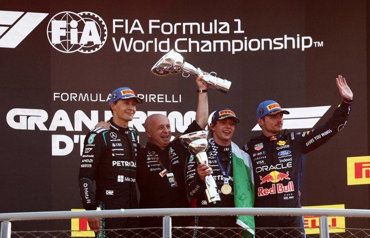 El podio en el Gran Premio de Italia. (REUTER)