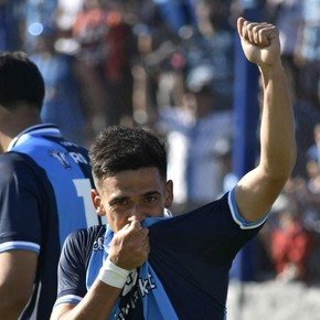 Duro golpe: Almirante no hizo pie y cayó frente a San Telmo en la Isla Maciel