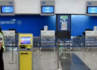 Aerolíneas Argentinas cancela 255 vuelos por el paro general y estima una pérdida de USD3 millones